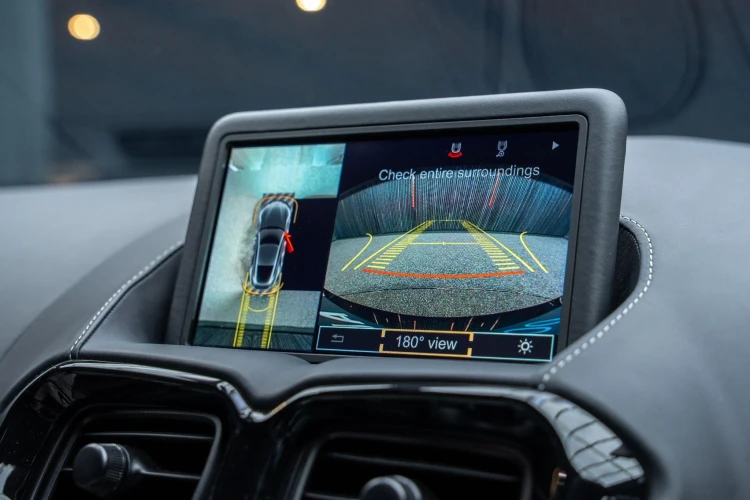 Vehicle Image 5