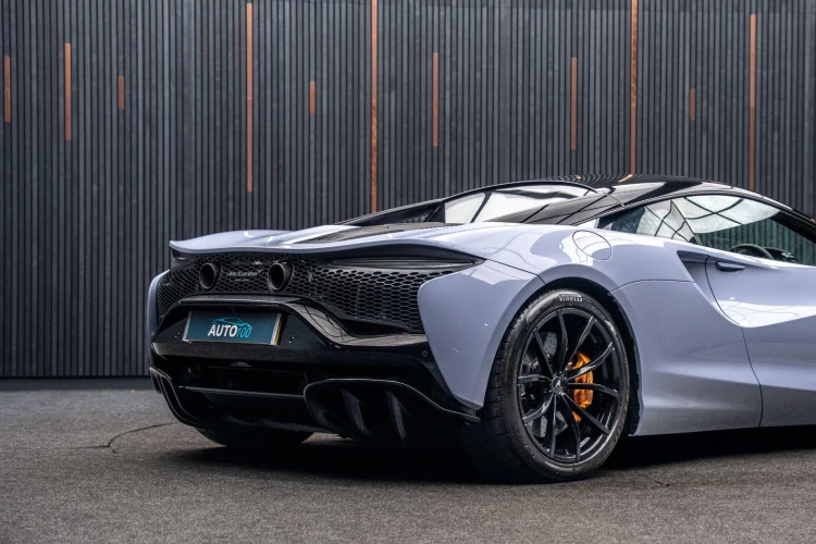 Vehicle Image 23