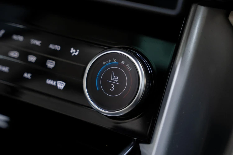 Vehicle Image 30