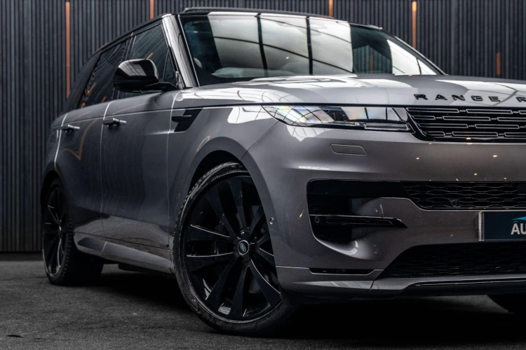 Vehicle Image 7