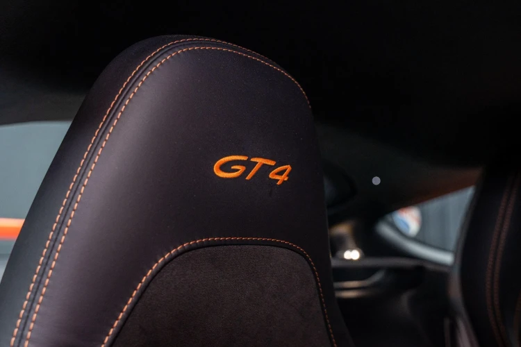 Vehicle Image 9