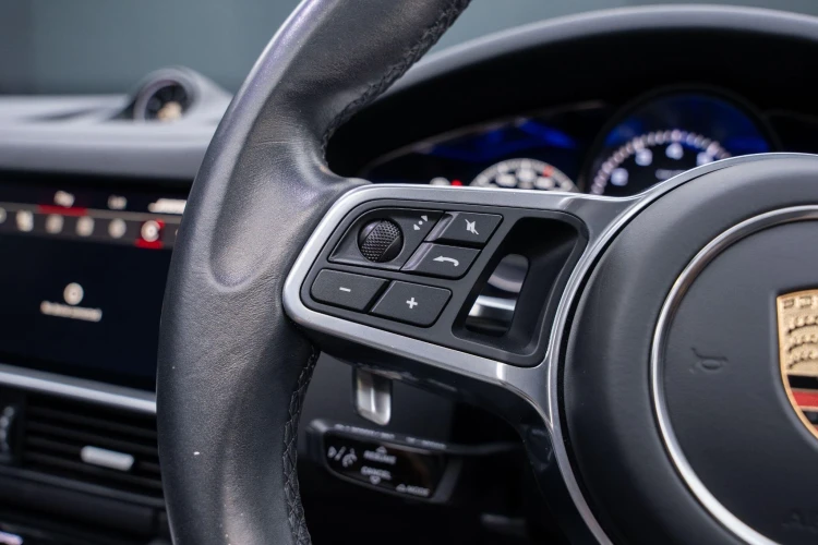 Vehicle Image 30