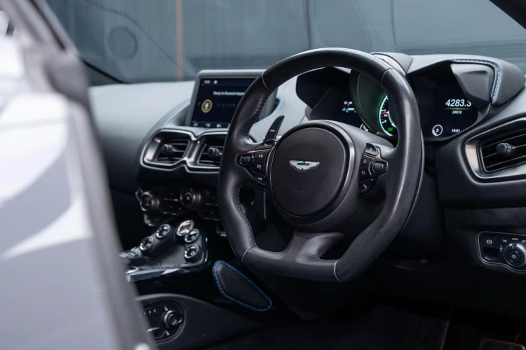 Vehicle Image 7