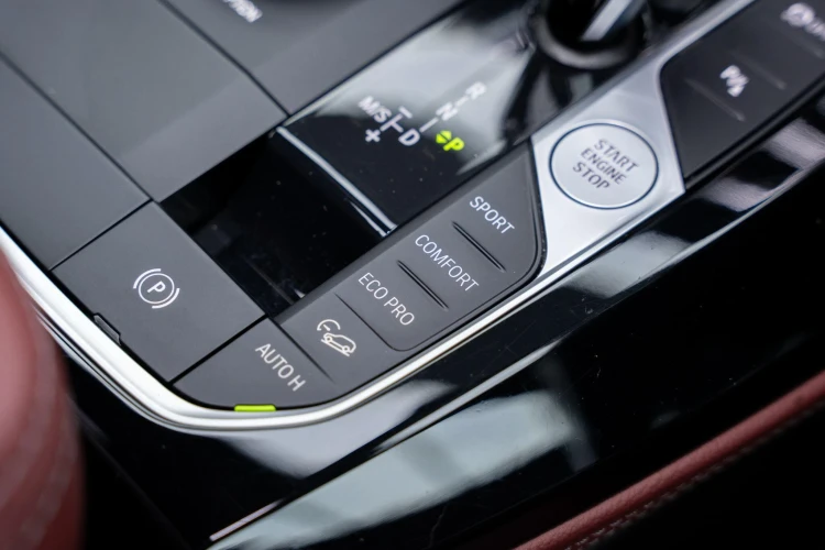 Vehicle Image 36