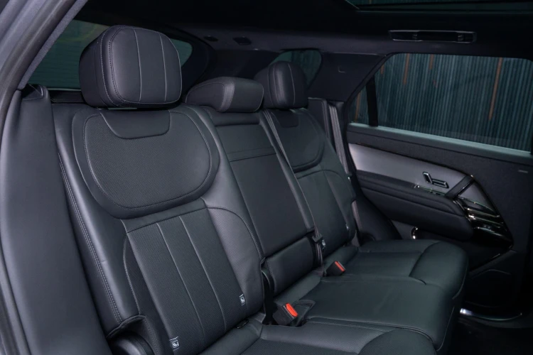 Vehicle Image 14