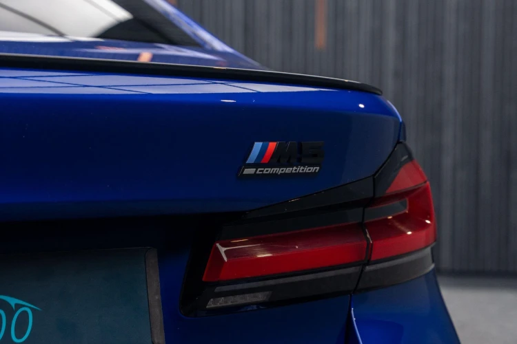 Vehicle Image 23