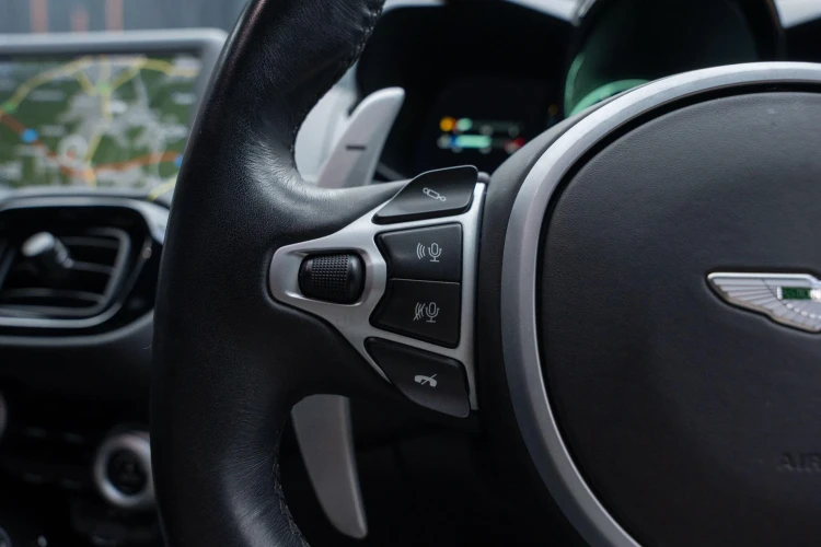Vehicle Image 16