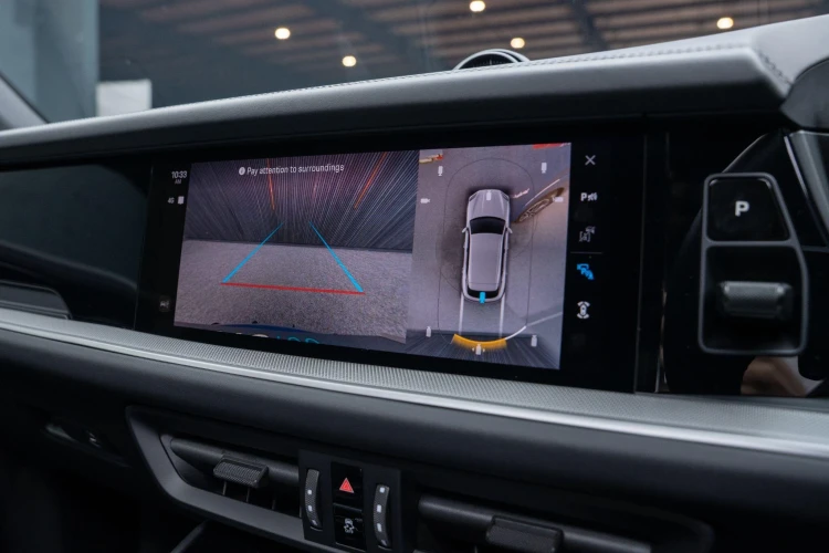 Vehicle Image 10