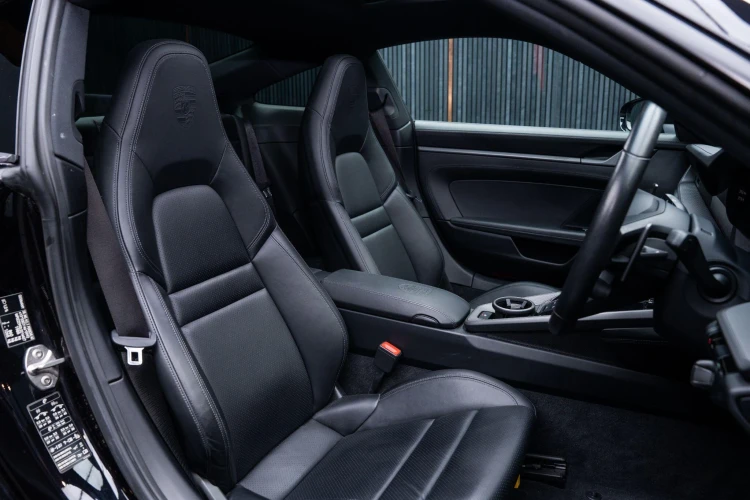 Vehicle Image 11
