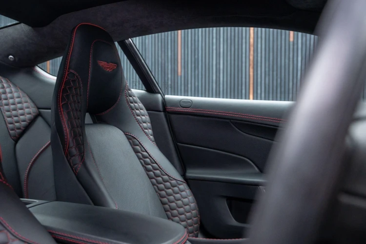 Vehicle Image 30