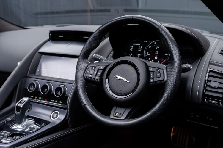 Vehicle Image 11
