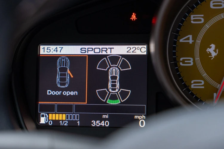 Vehicle Image 8