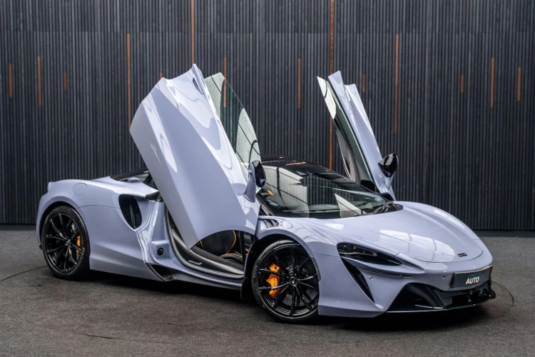 Vehicle Image 4