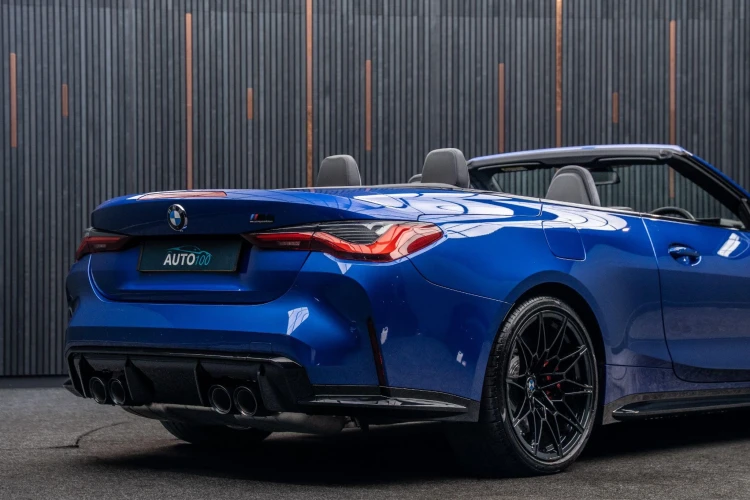 Vehicle Image 23