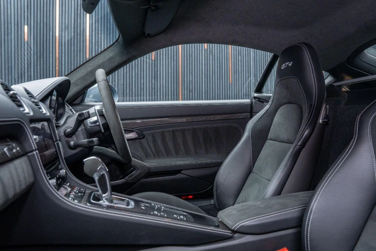 Vehicle Image 35