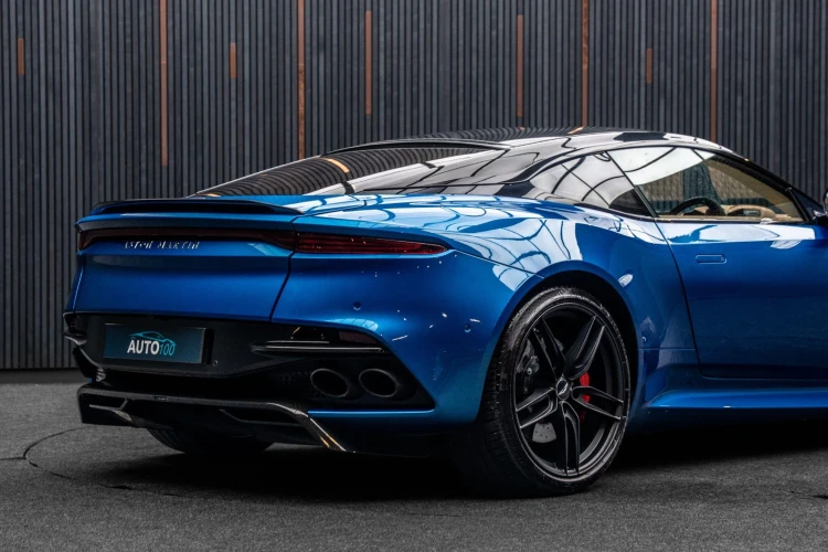 Vehicle Image 24