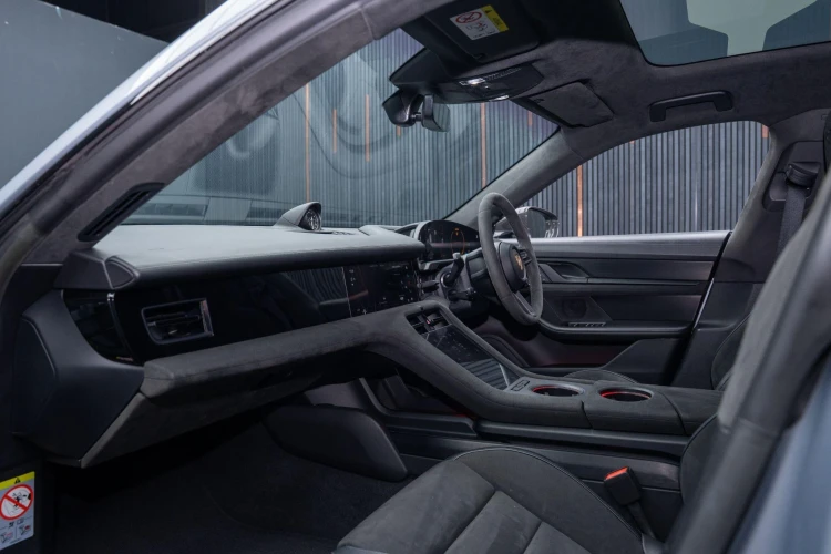 Vehicle Image 36