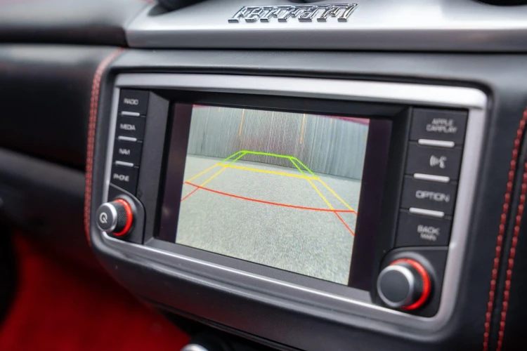 Vehicle Image 8