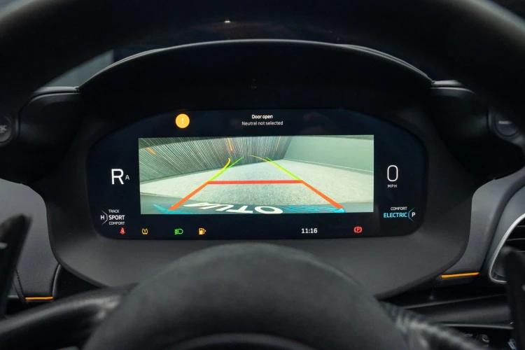 Vehicle Image 14