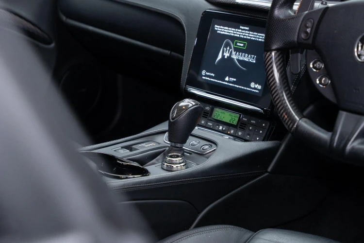 Vehicle Image 38