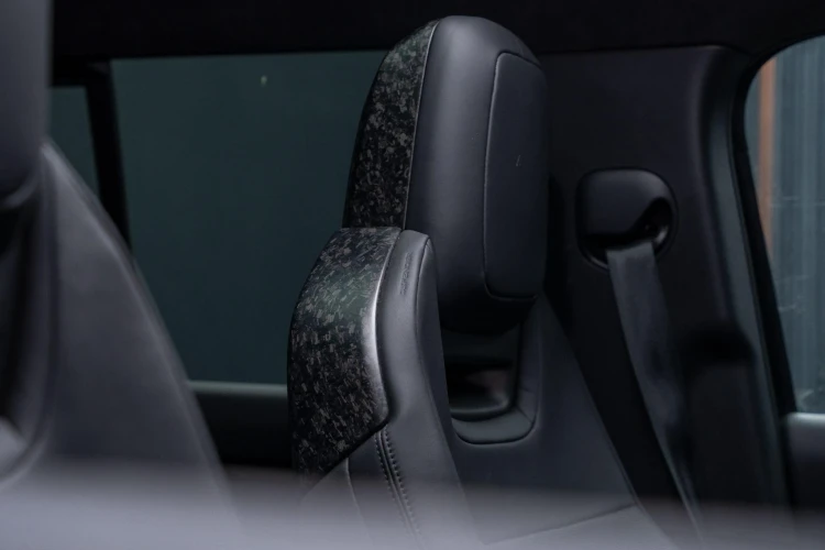 Vehicle Image 30