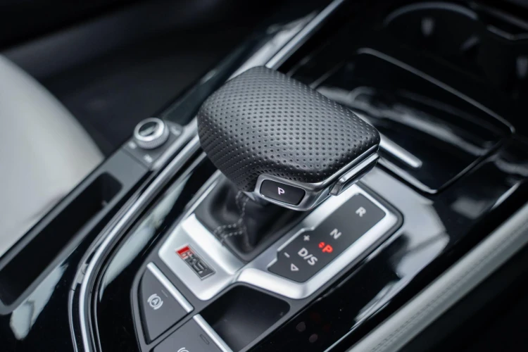 Vehicle Image 30