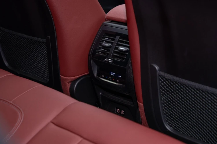 Vehicle Image 50