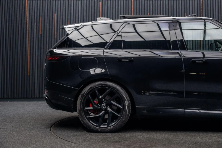 Vehicle Image 18