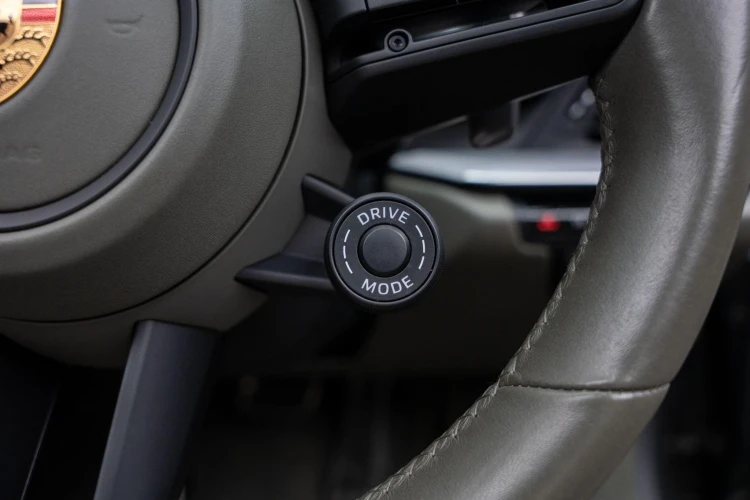 Vehicle Image 31