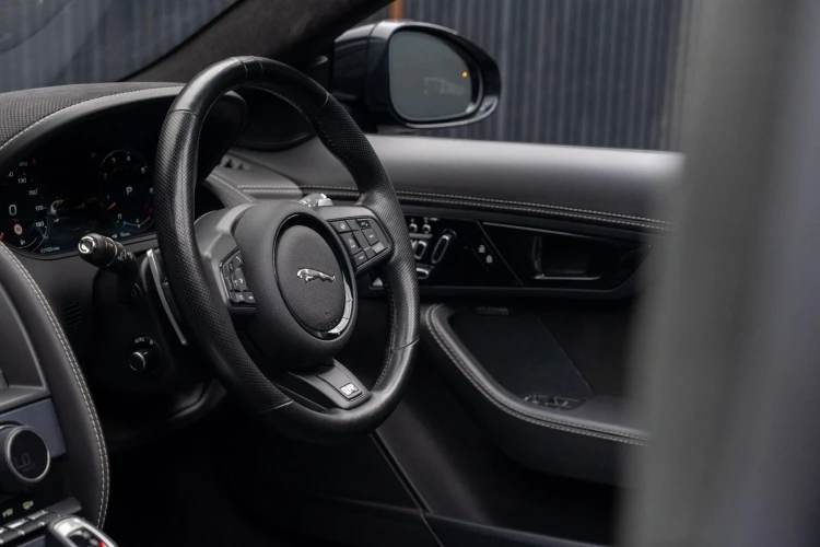 Vehicle Image 38