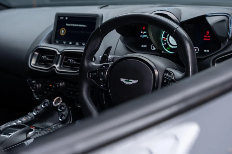 Vehicle Image 21
