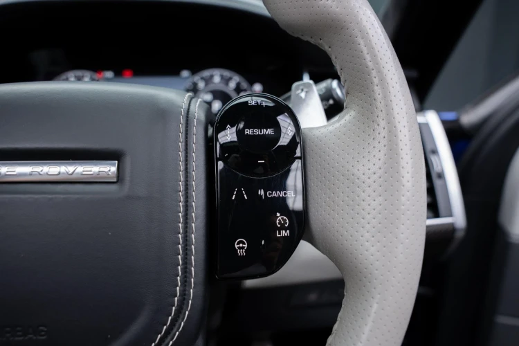 Vehicle Image 35