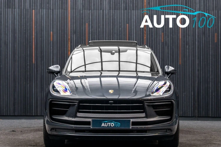 Vehicle Image 11