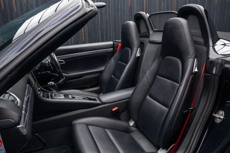 Vehicle Image 36