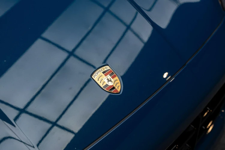 Vehicle Image 25