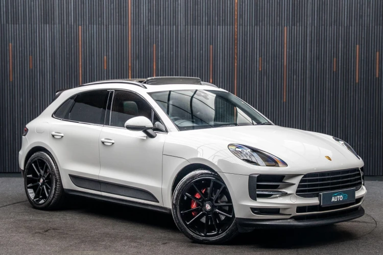 Vehicle Image 7