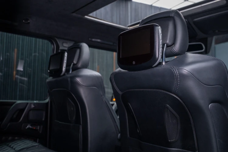 Vehicle Image 6