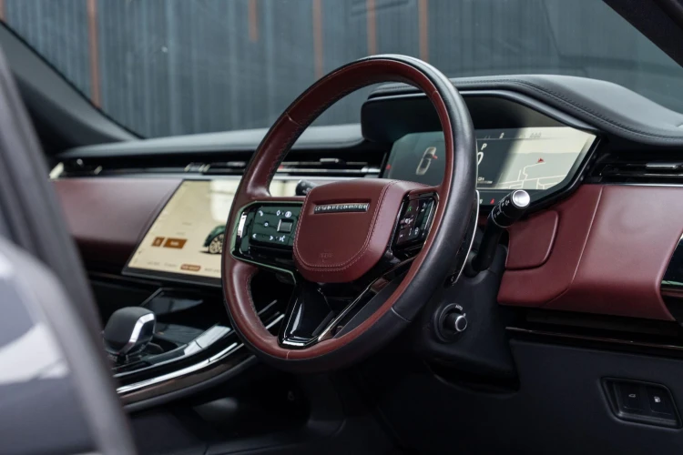 Vehicle Image 6