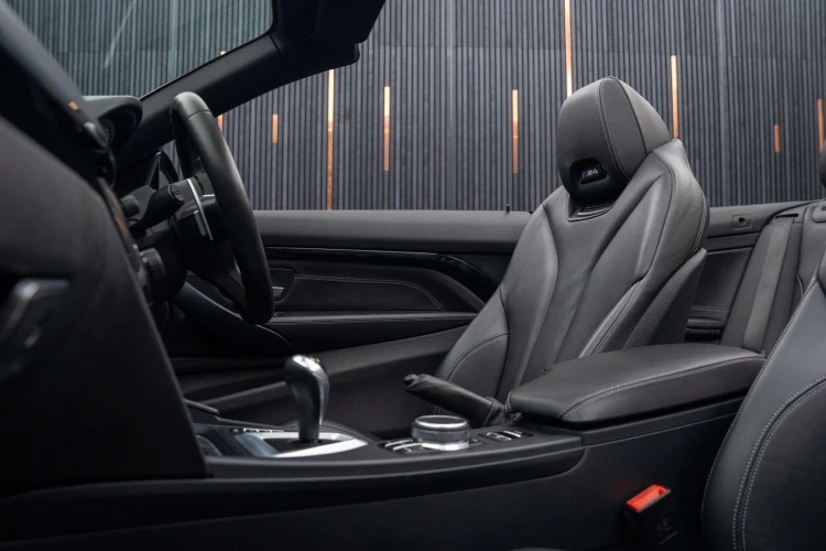 Vehicle Image 35