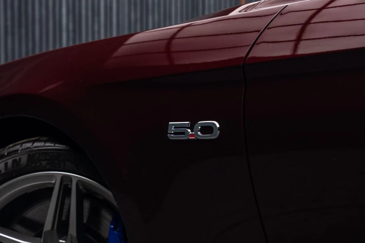 Vehicle Image 25