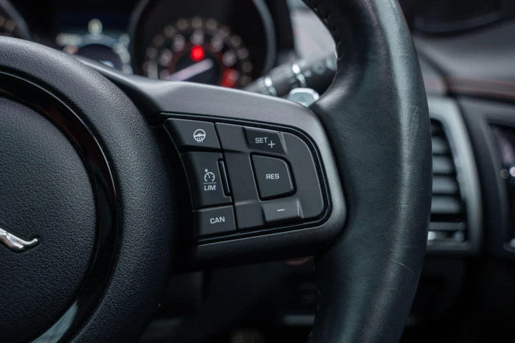 Vehicle Image 40