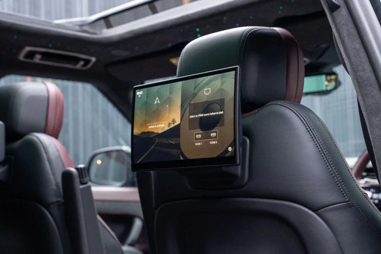 Vehicle Image 8