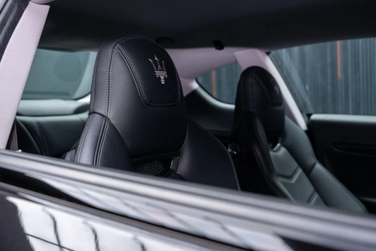 Vehicle Image 35