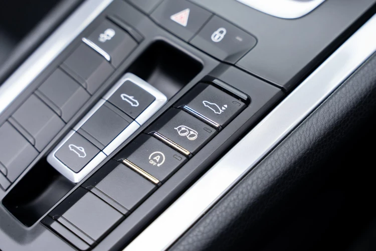 Vehicle Image 20
