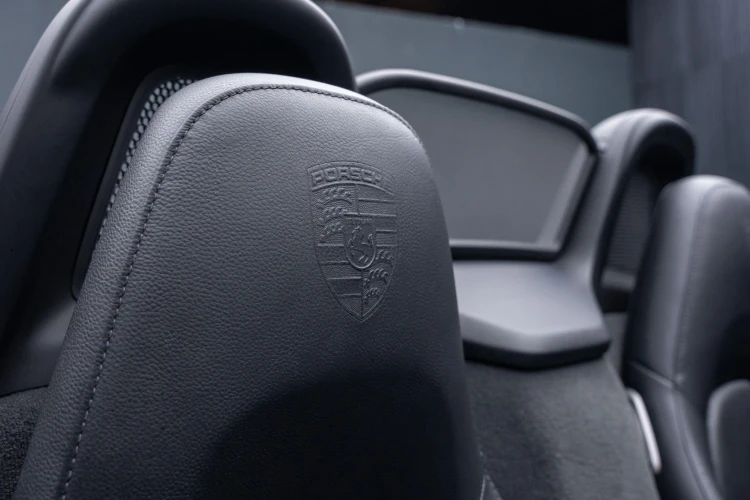 Vehicle Image 11