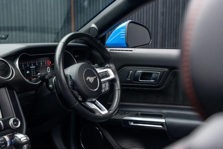 Vehicle Image 35