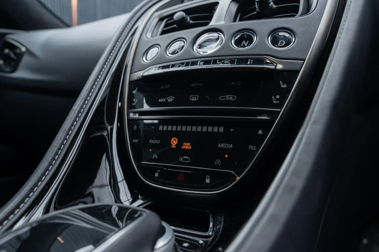 Vehicle Image 31