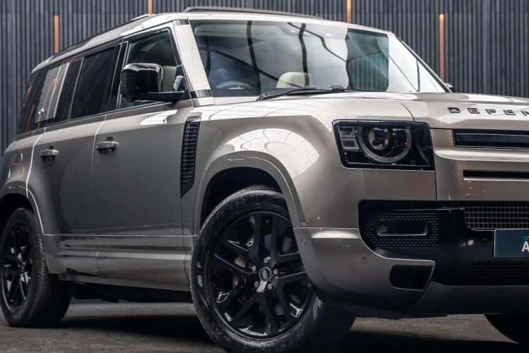 Vehicle Image 11