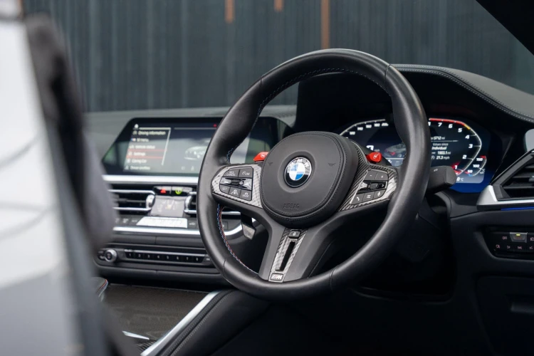 Vehicle Image 13