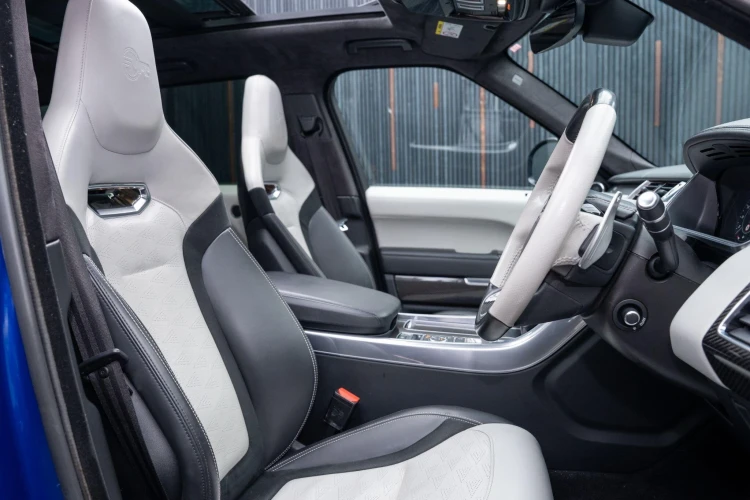 Vehicle Image 12